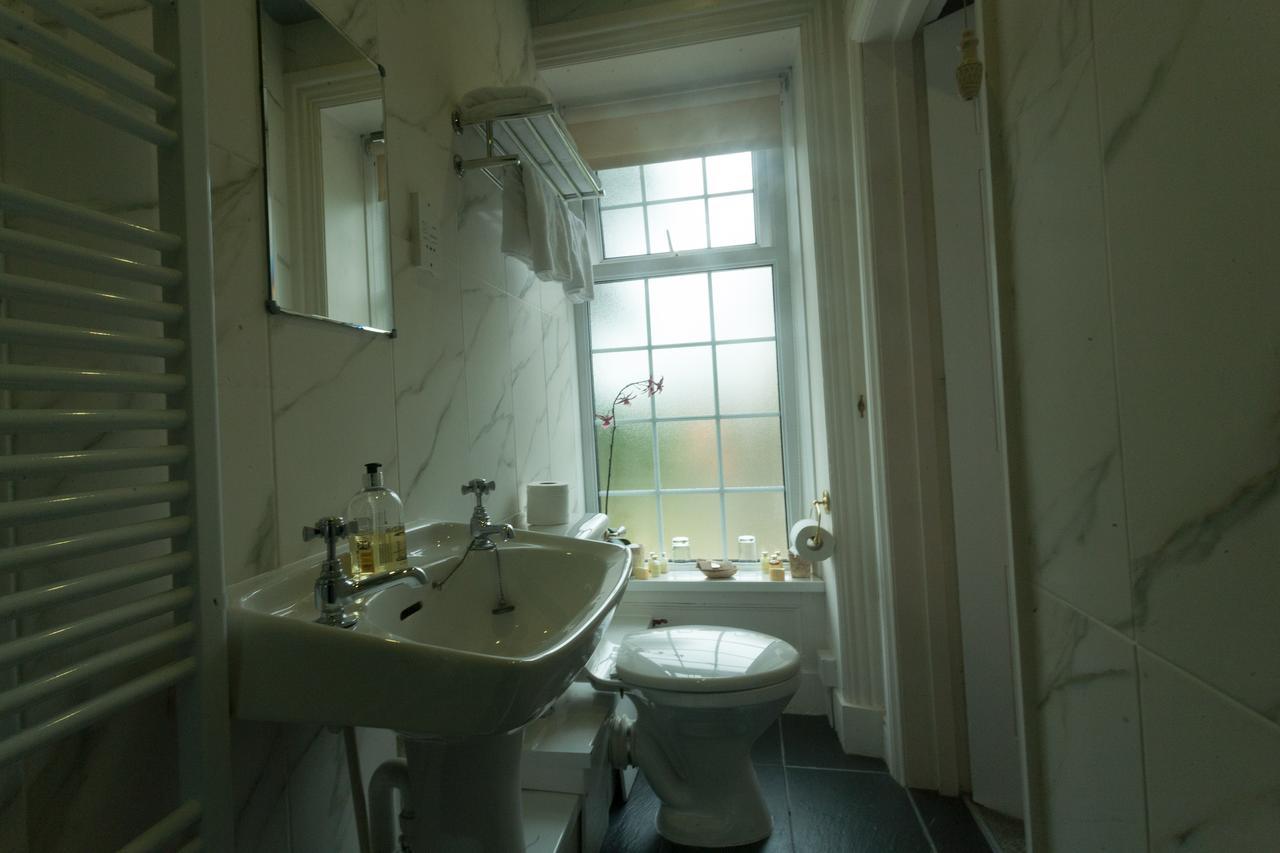 Queen Room with Garden View