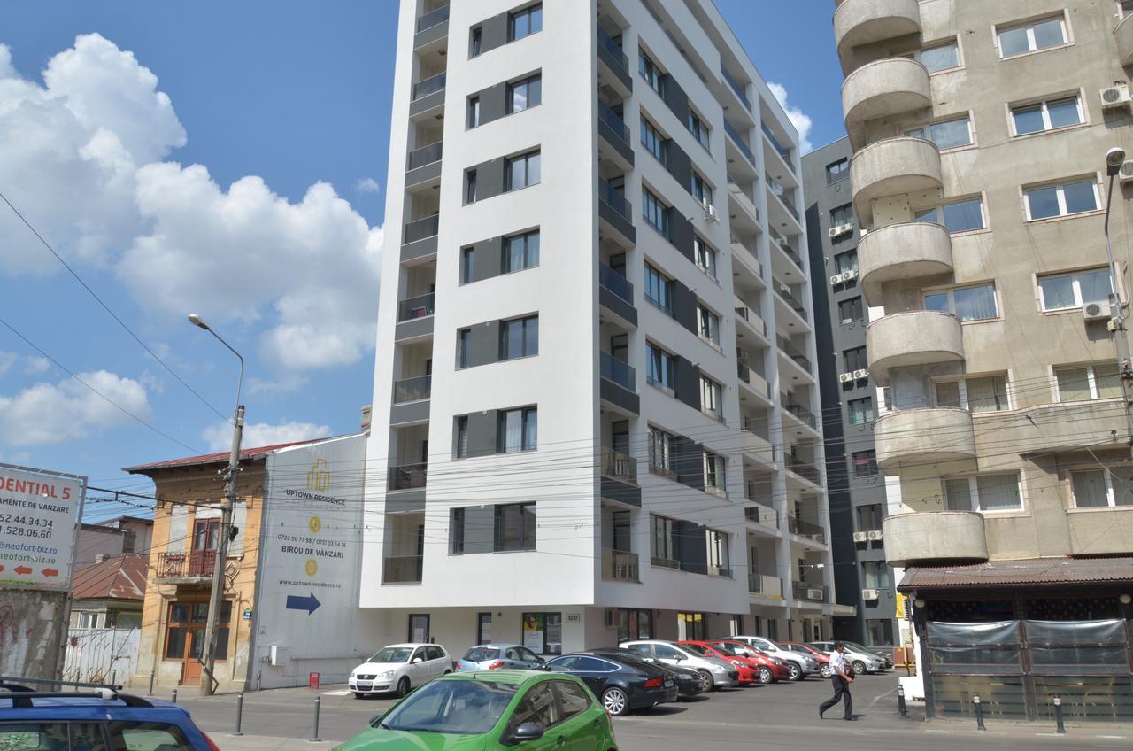 Apartamento com Varanda