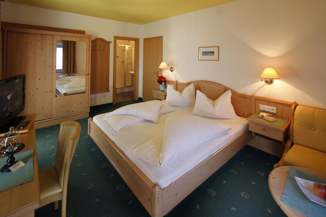 Double Room,646858899:JPEG