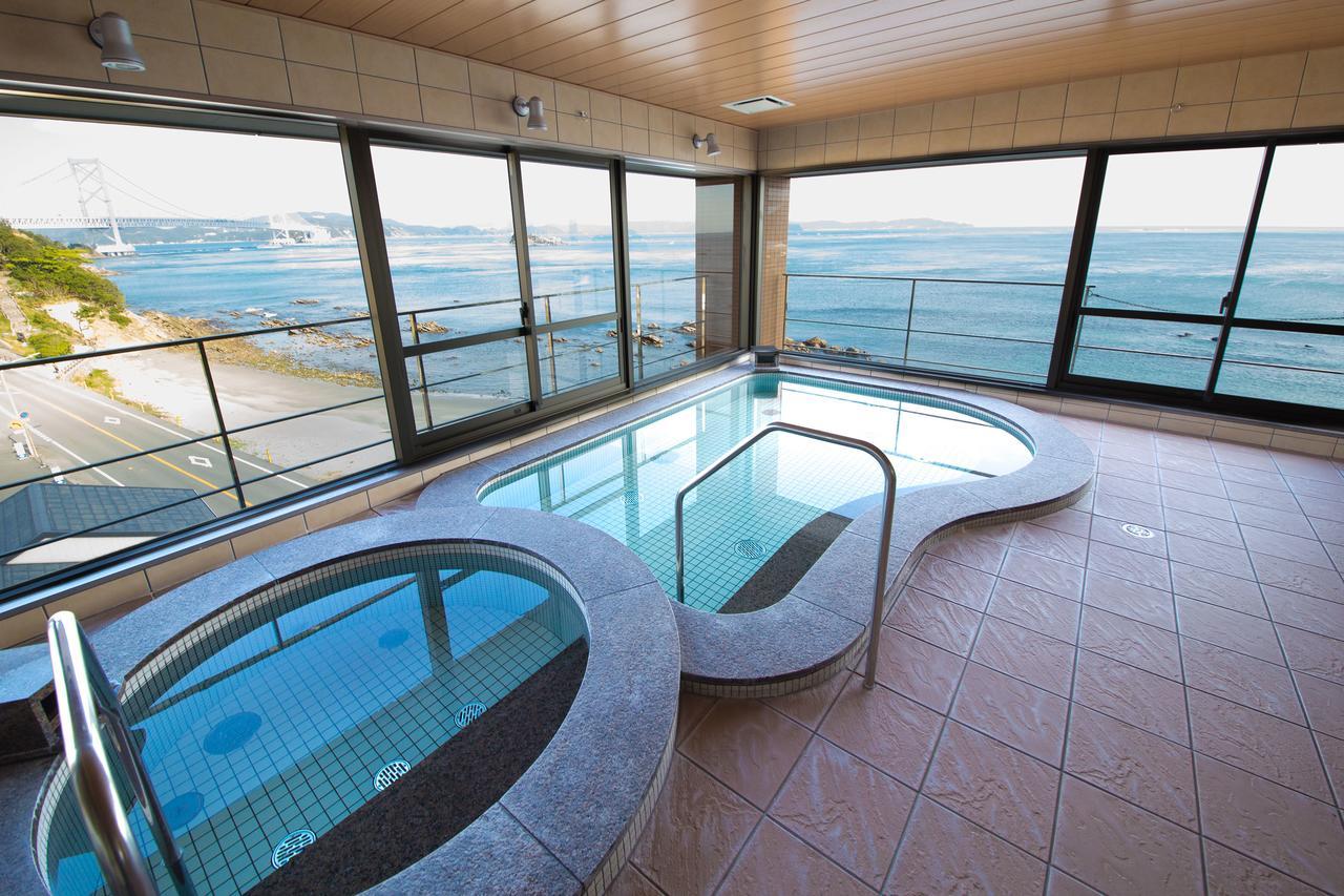 Standard Twin Room with Sea View