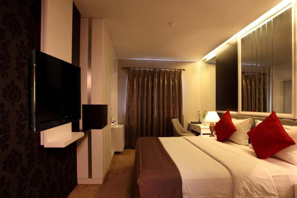 Kamar Queen Superior