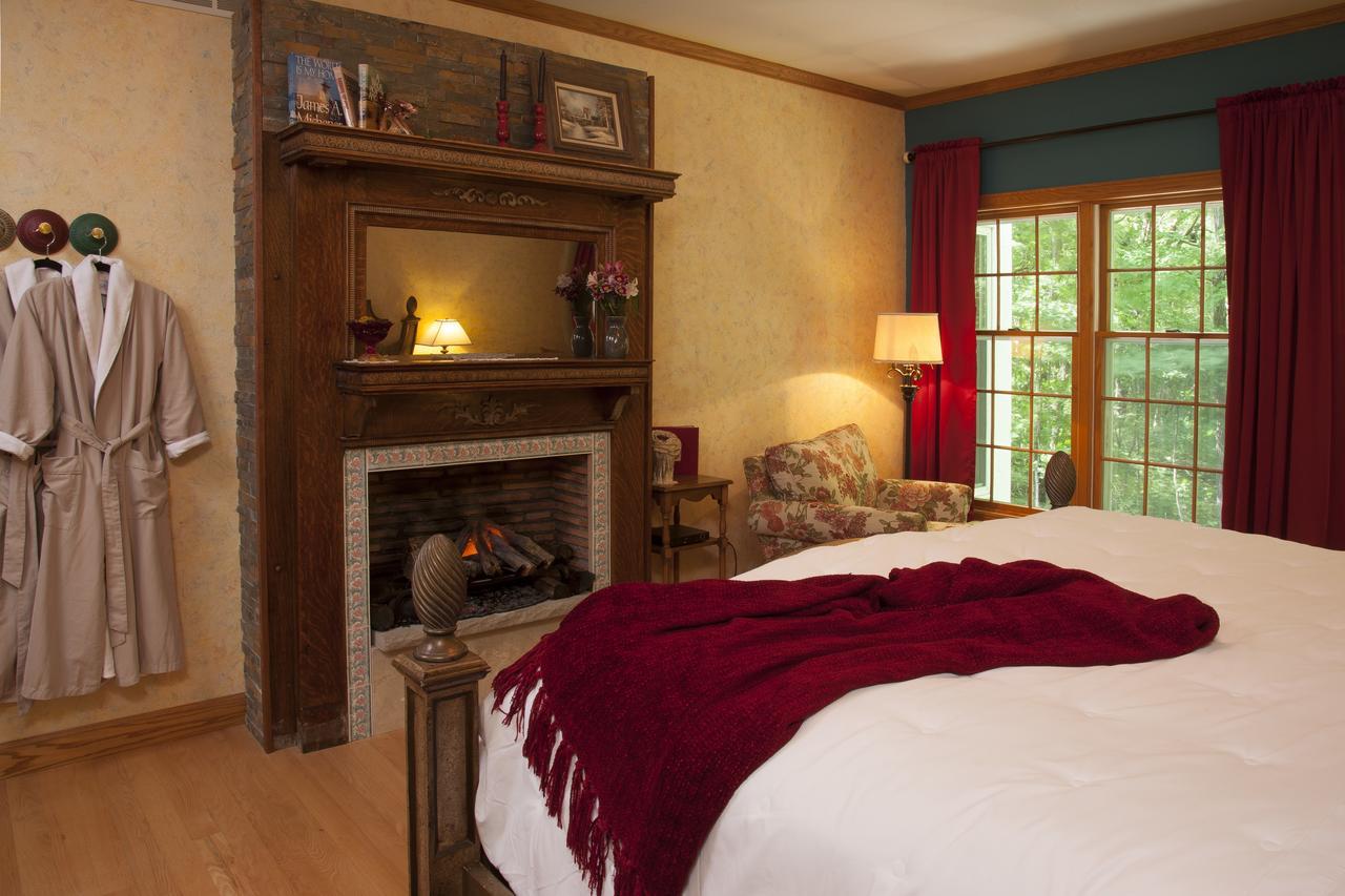 Deluxe King Suite