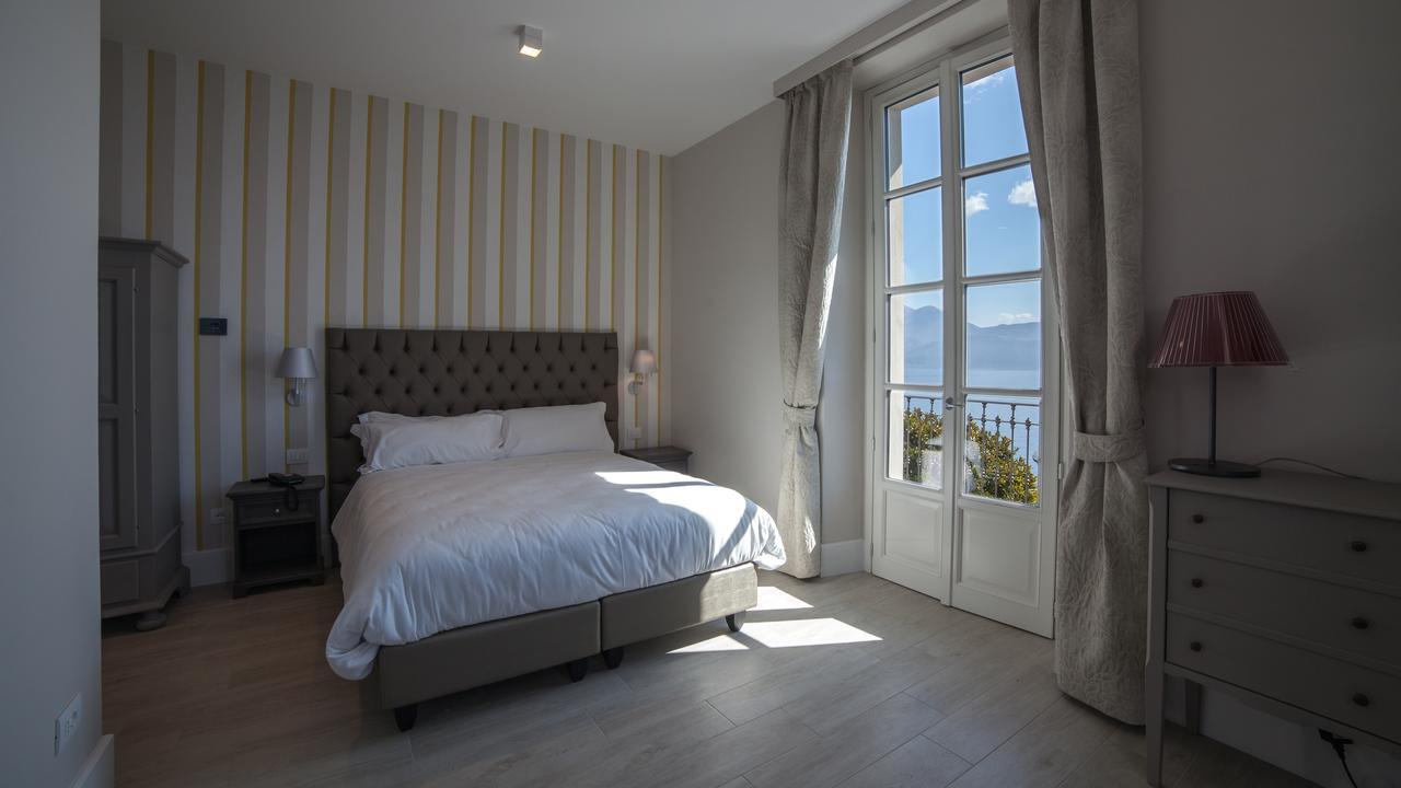 Corner Room with Lake View