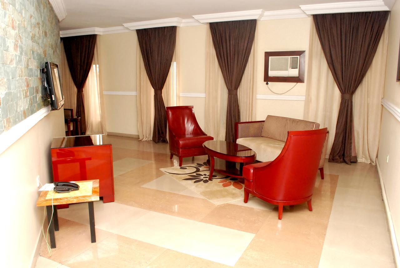 Superior King Suite