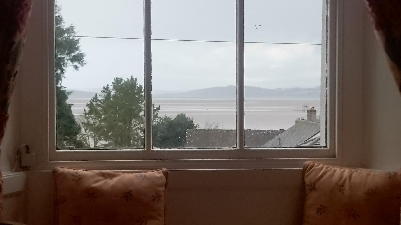 Family Room with Sea View