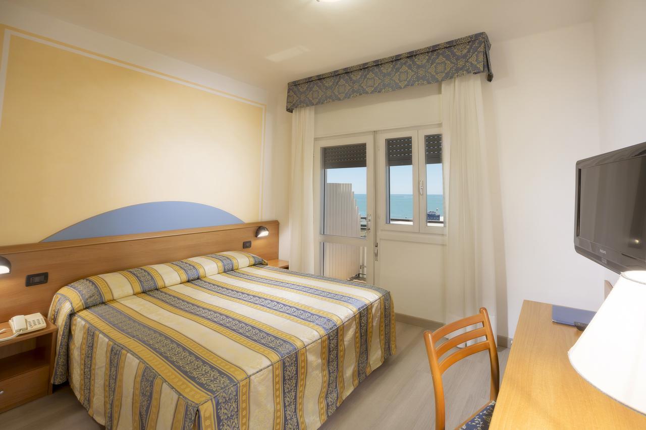 Doppelzimmer mit Meerblick