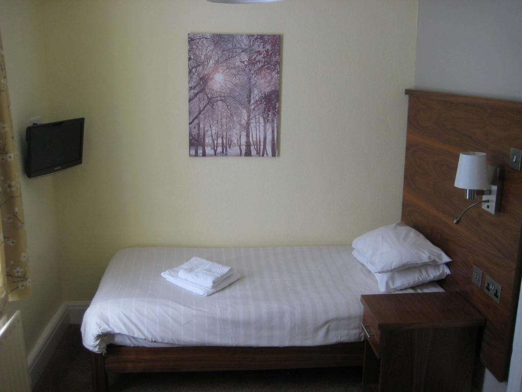 Single Room,546617775:JPEG