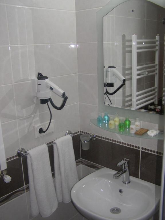 Single Room,931304989:JPEG