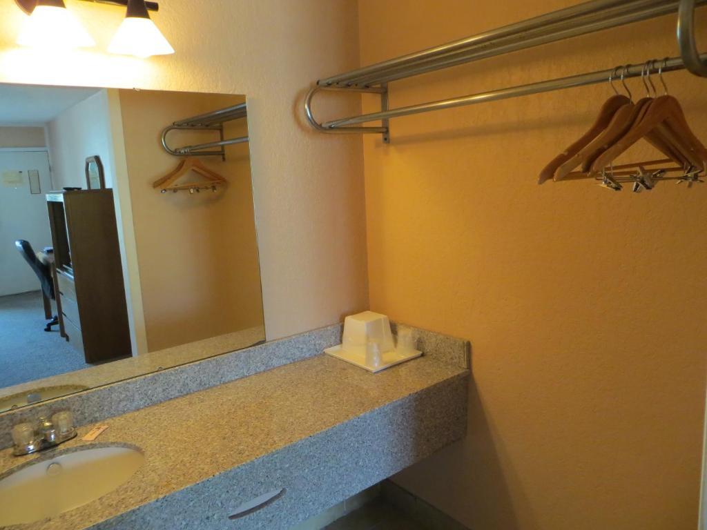 Classic Single Room