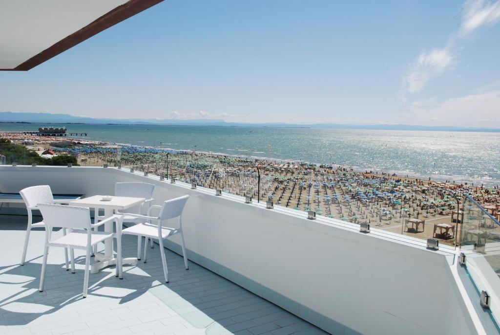 Suite mit zwei Schlafzimmern und Meerblick, nur für Erwachsene.