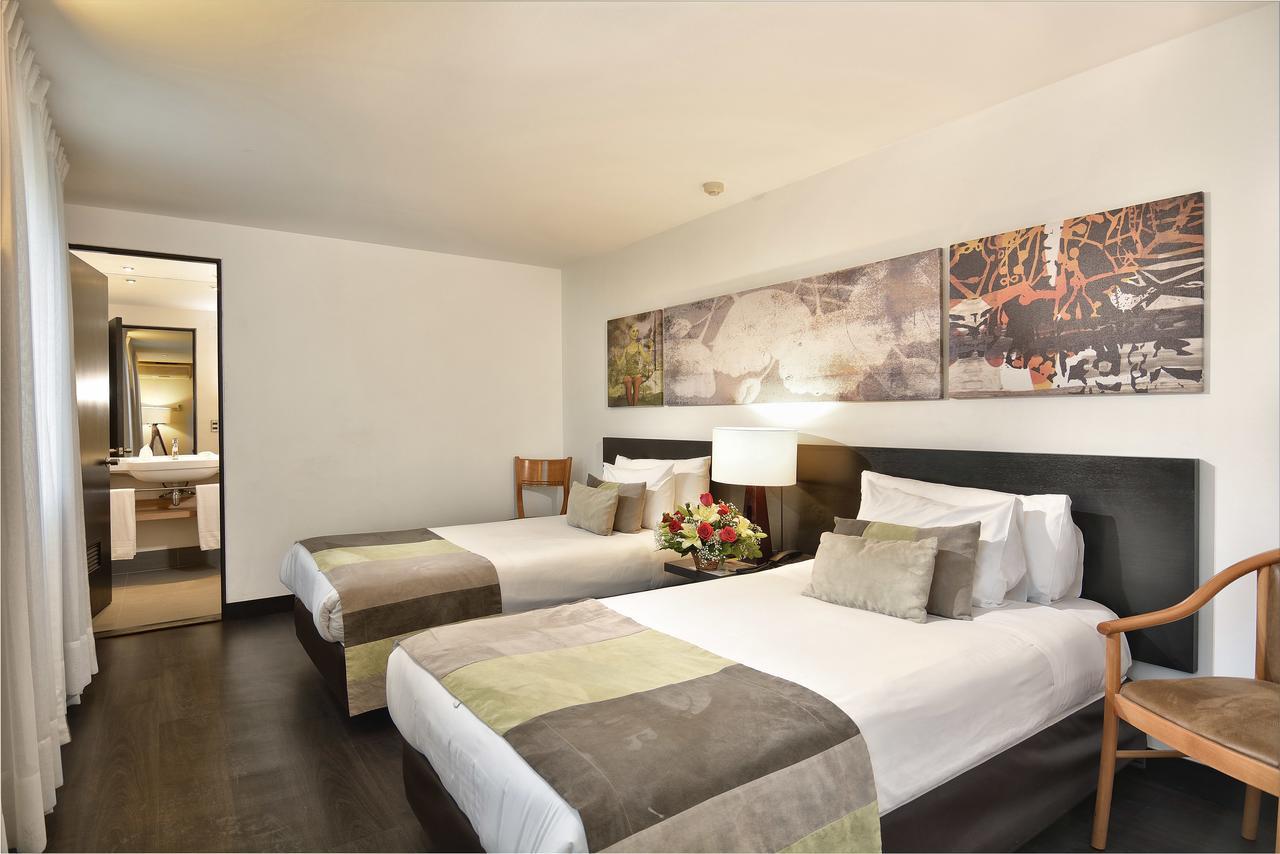 Junior Twin Suite,653157264:JPEG