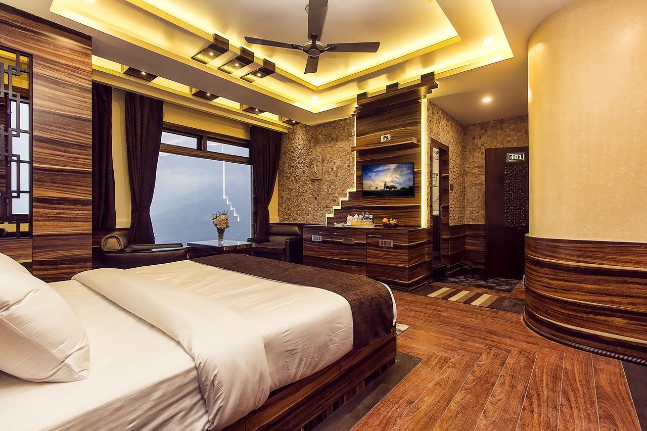 Mountain View Room