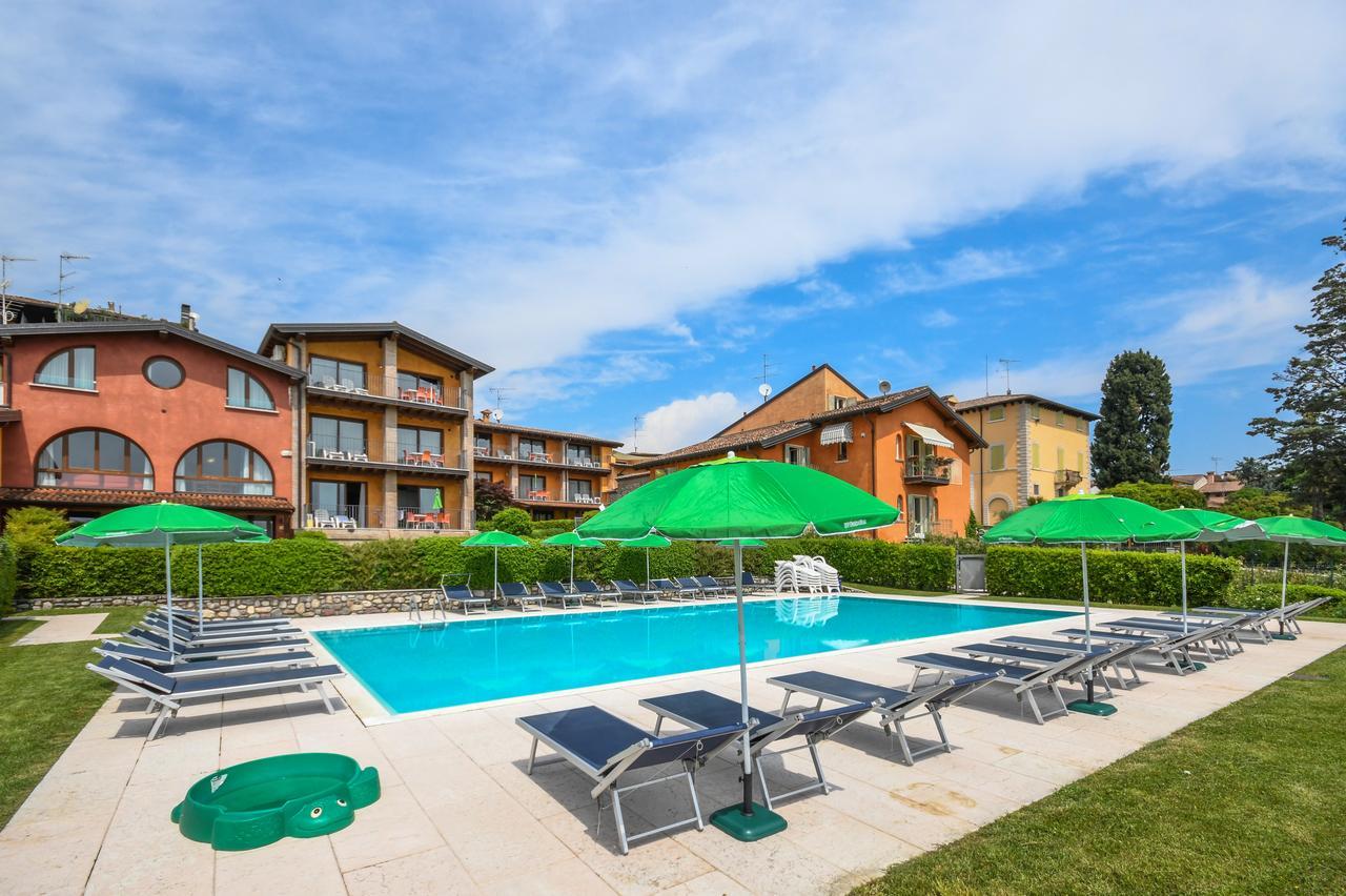 Superior Two-Bedroom Apartment with Lake View