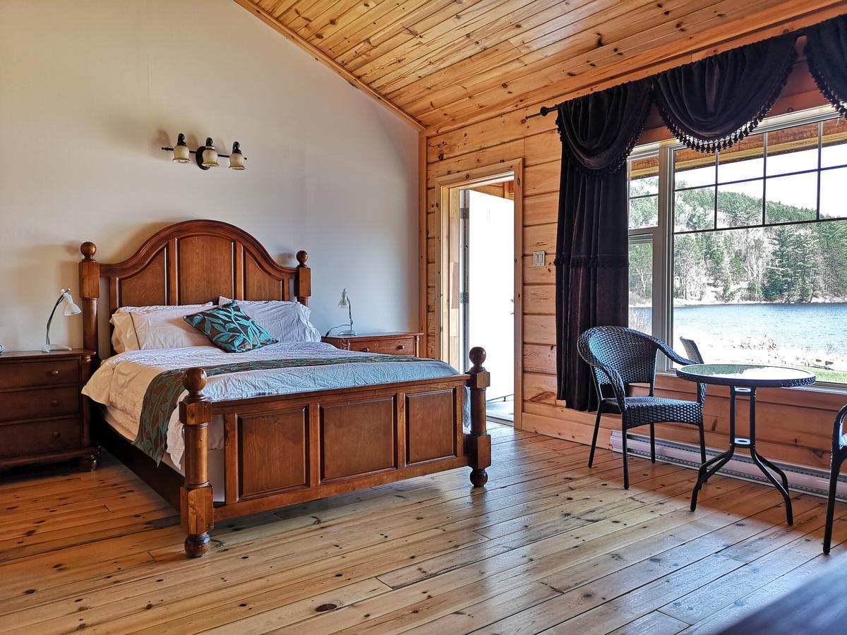 Queen Room with Sofa Bed
