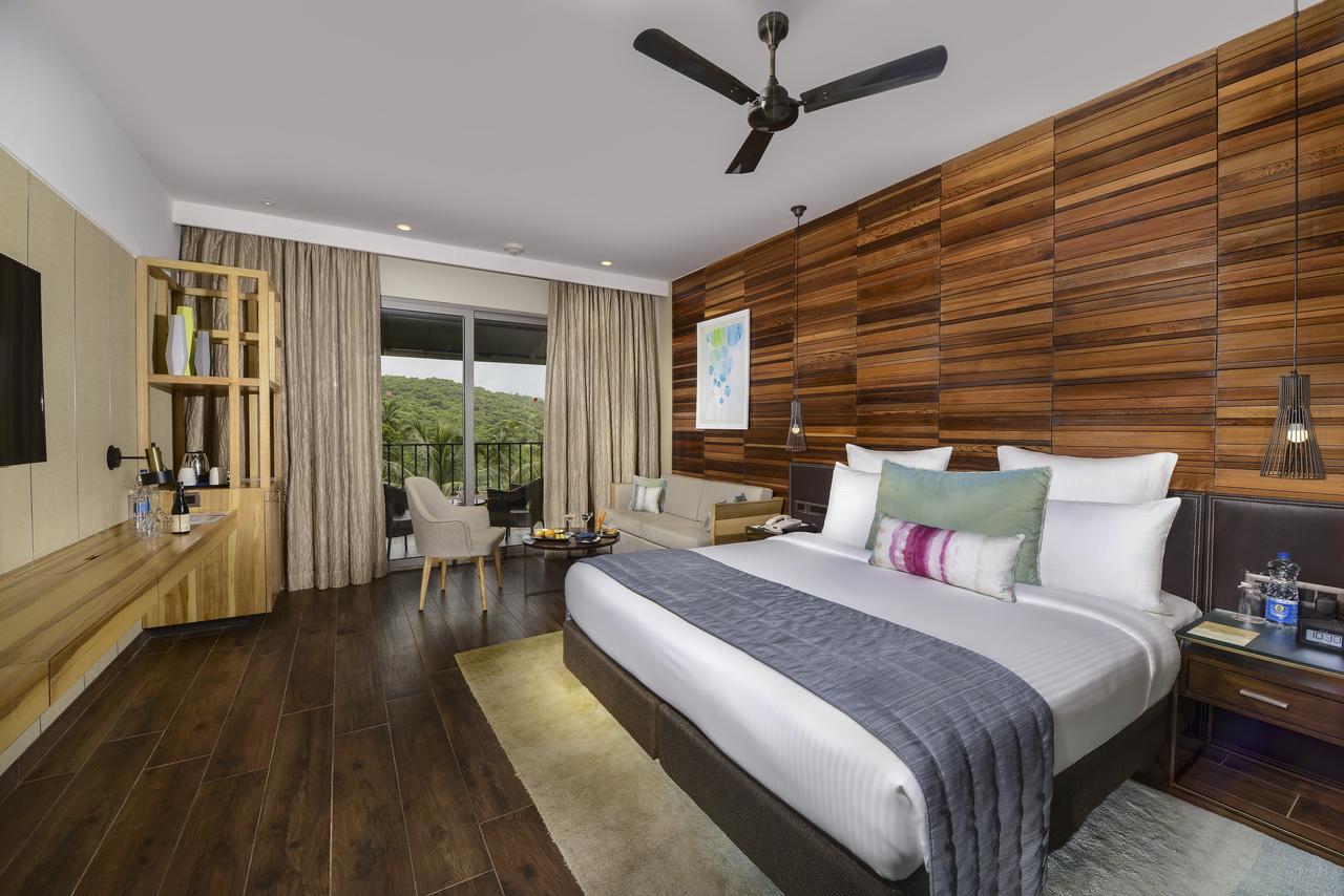 Luxury King Room with Pool View - INR 500 Credit on SPA per stay - Happy Hours 1+1 (5pm to 7pm) - 15% Discount on Food & Beverages - 10% Discount on One way Local transfers