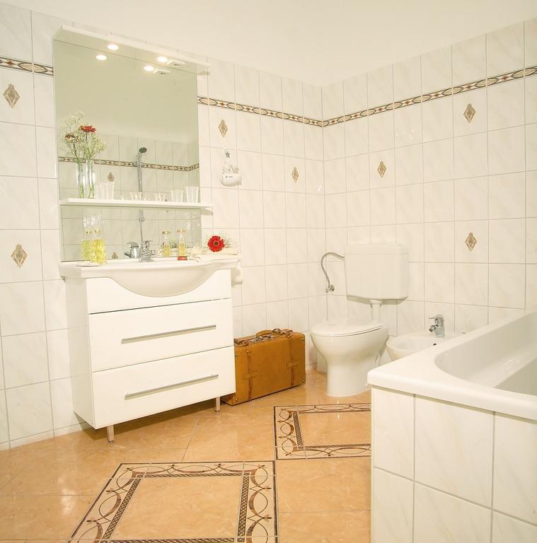 Dreibettzimmer