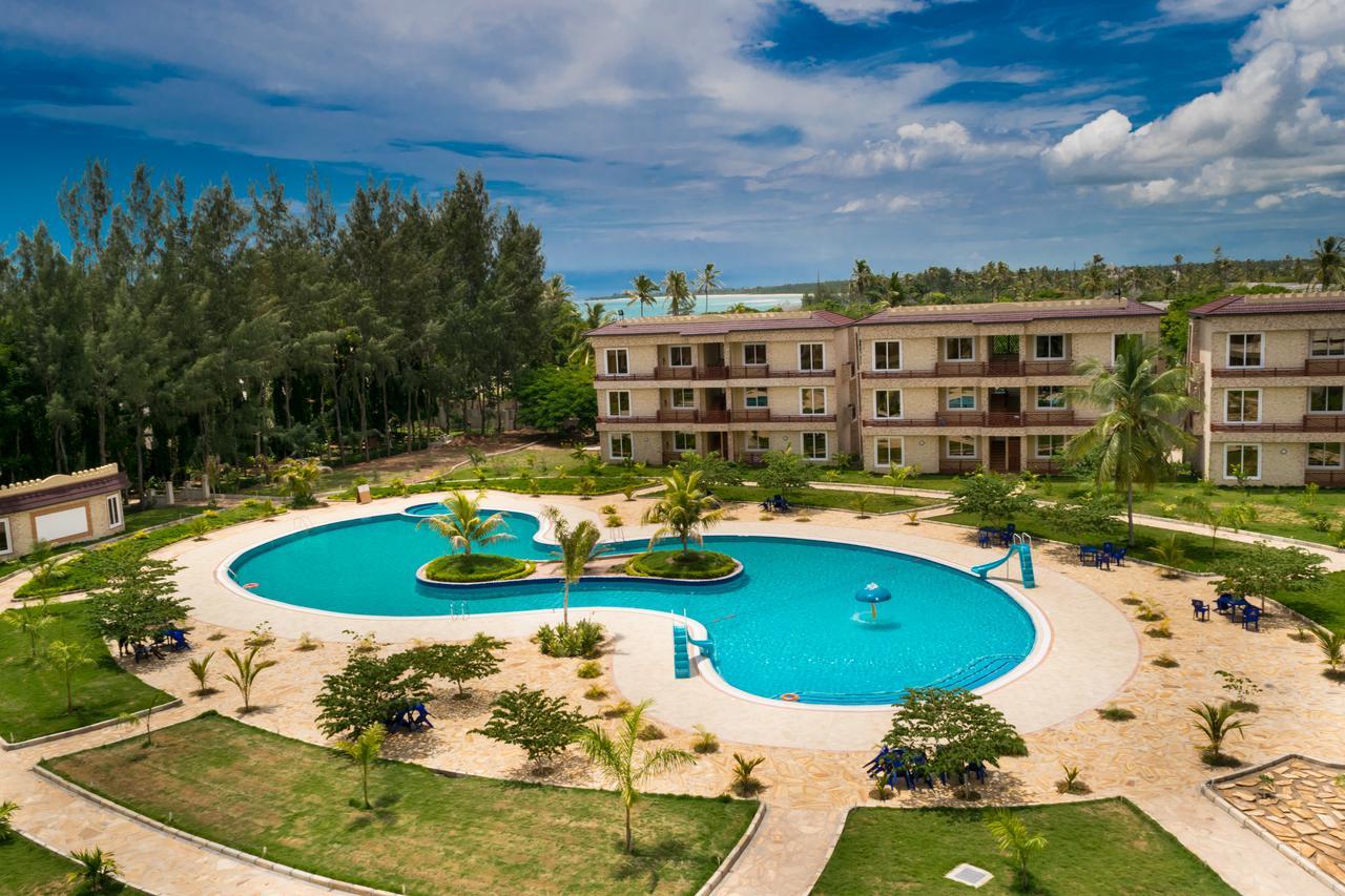 King Room with Pool View