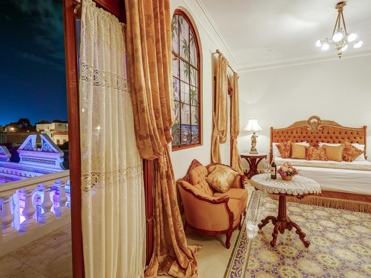 Superior King Room  - Marie Antoinette