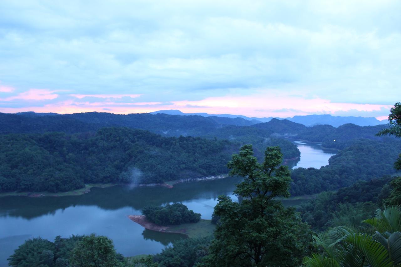 Deluxe lake view