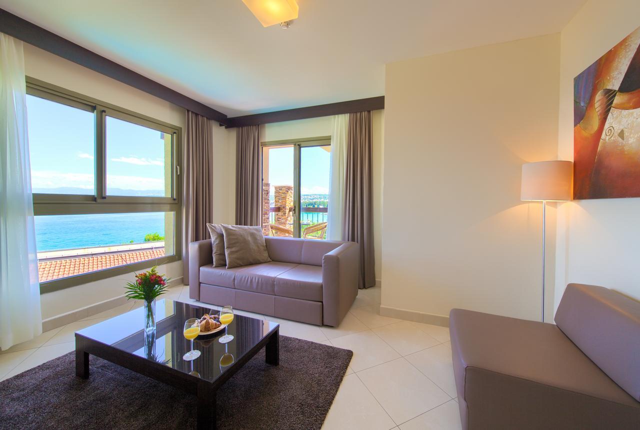 Premium Familiensuite mit Meerblick und Balkon