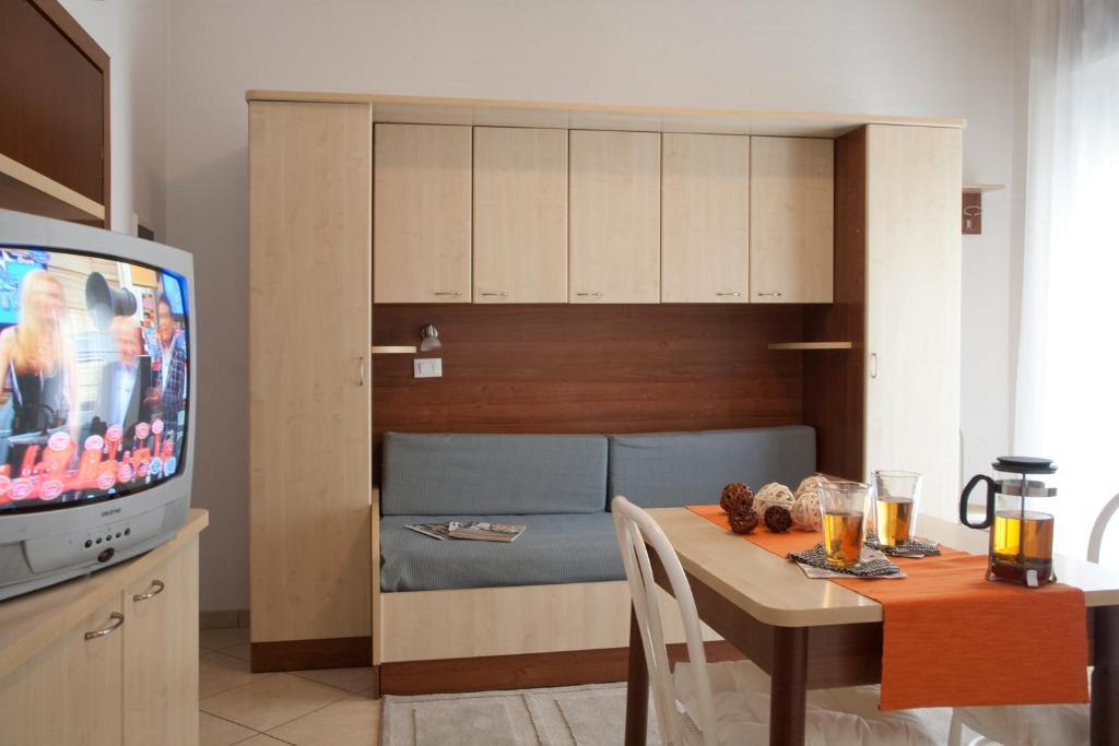 Two-Bedroom Apartment - Ground Floor,328389670:JPEG