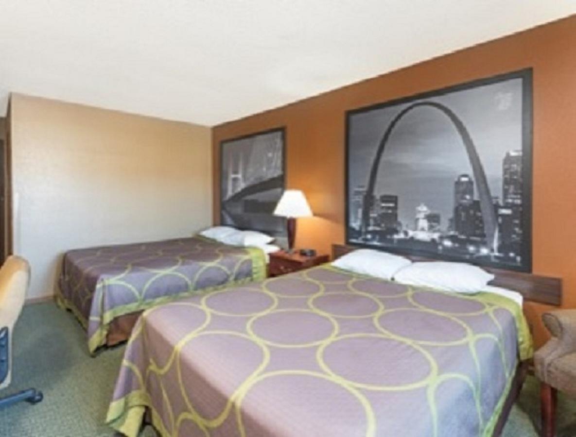 Queen Room with Two Queen Beds - Non-Smoking