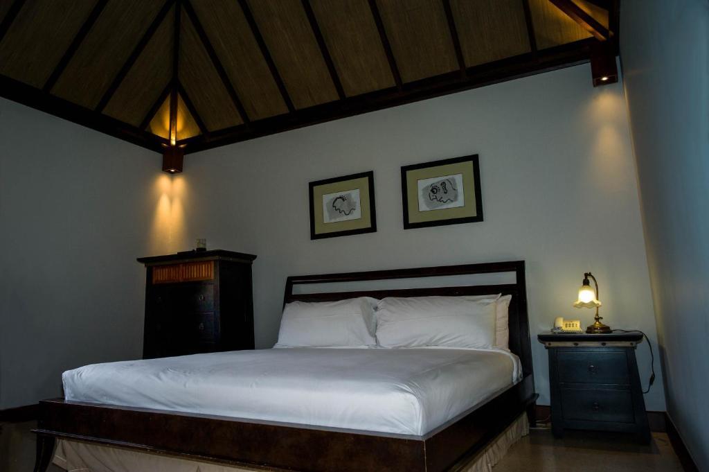 Deluxe Room with Patio