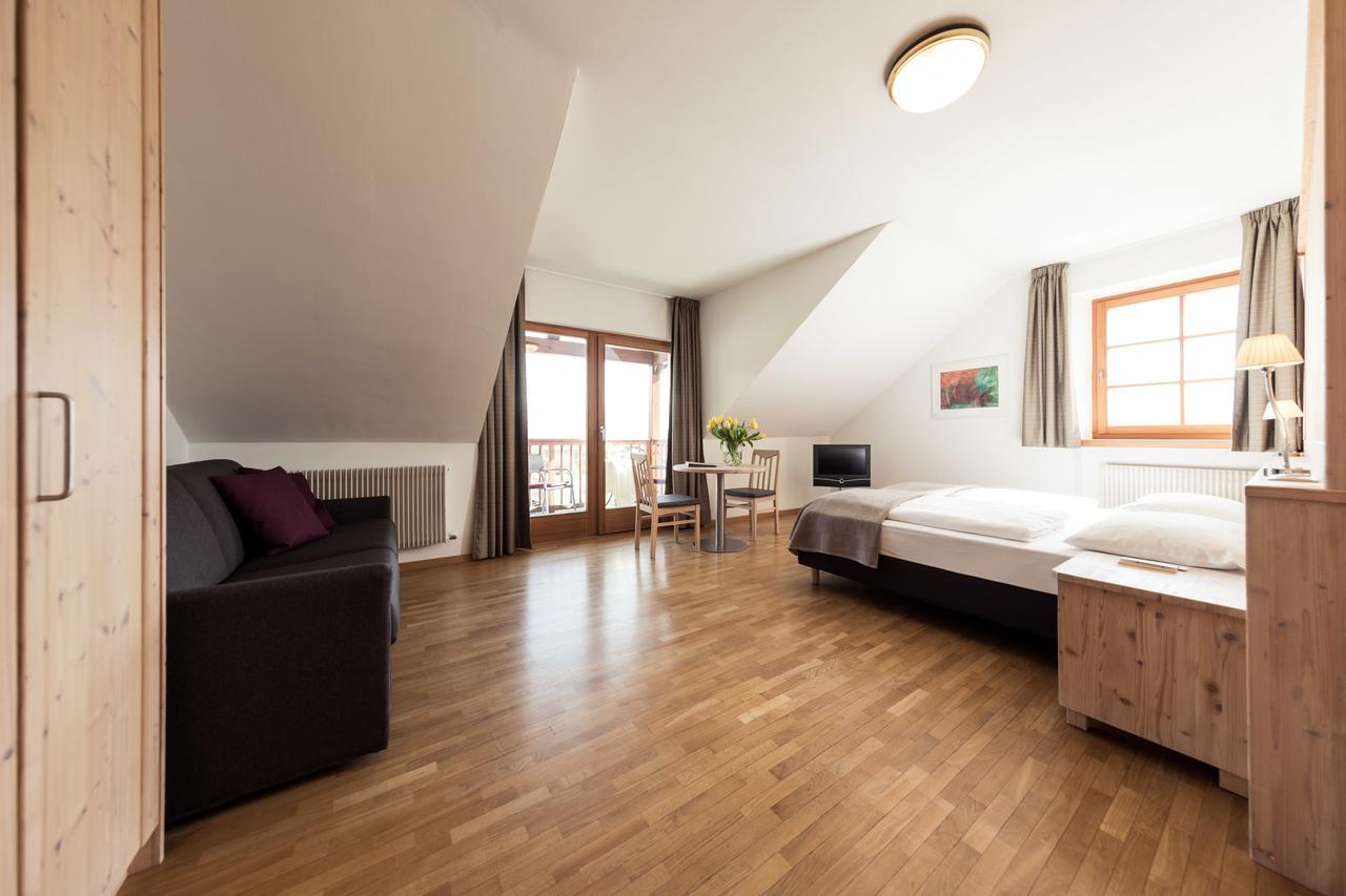 Double or Twin Room Balcony