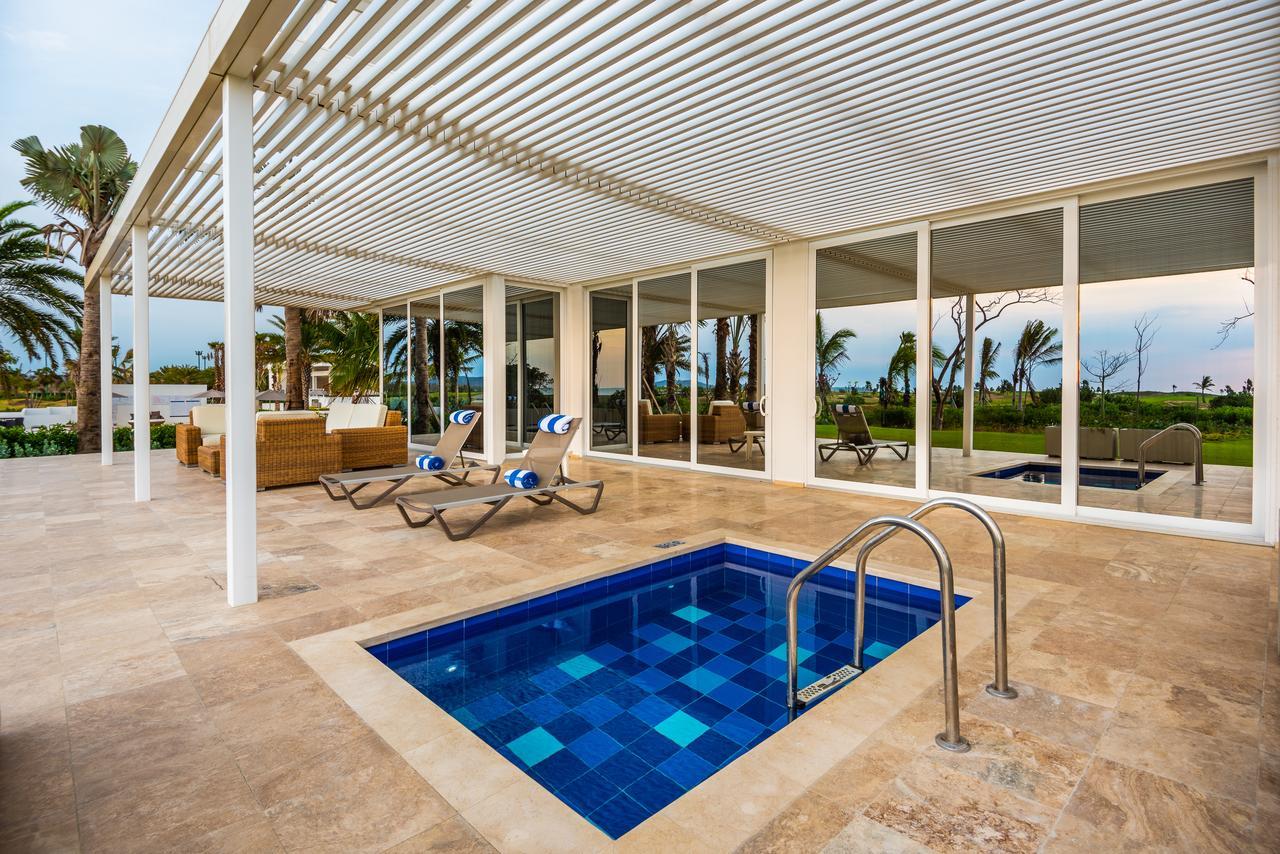Preferred Club Suite mit 2 Schlafzimmern und direktem Poolzugang