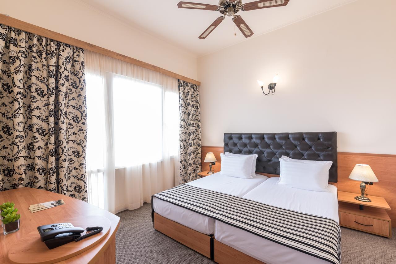 One-Bedroom Apartment with Balcony,997803714:JPEG
