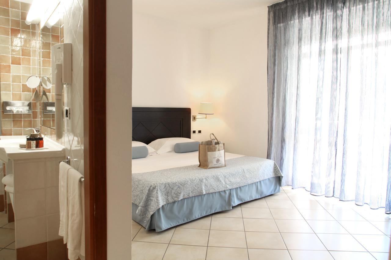 Double or Twin Room with Pool View