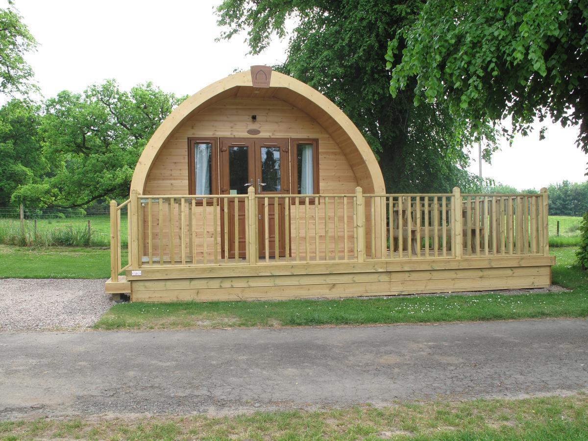 Camping Pod Sleeps 4 (SHARED BATHROOMS)
