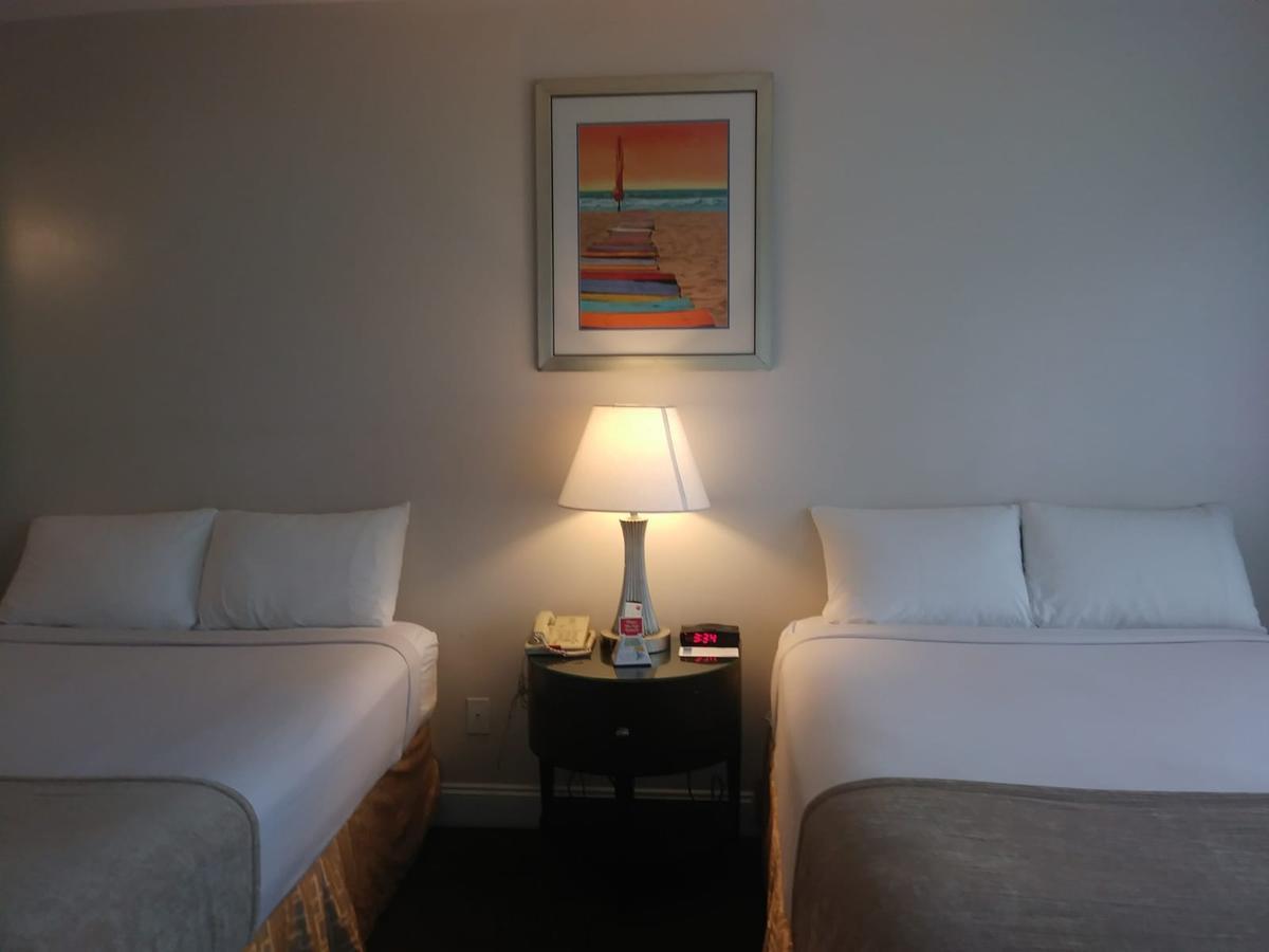 Standard Double Hotel Room with Two Double Beds - Free Parking,1211378656:JPEG