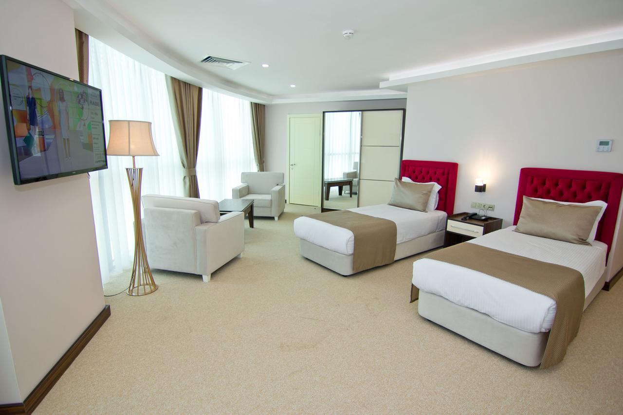 Deluxe Twin Room with Sea View