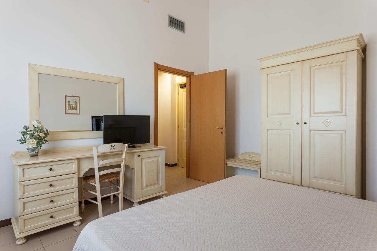 Two Connecting Double Rooms