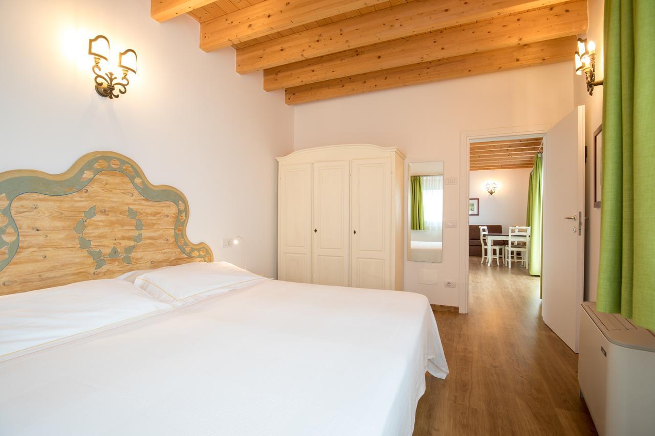 One-Bedroom Apartment with Balcony and Lake View