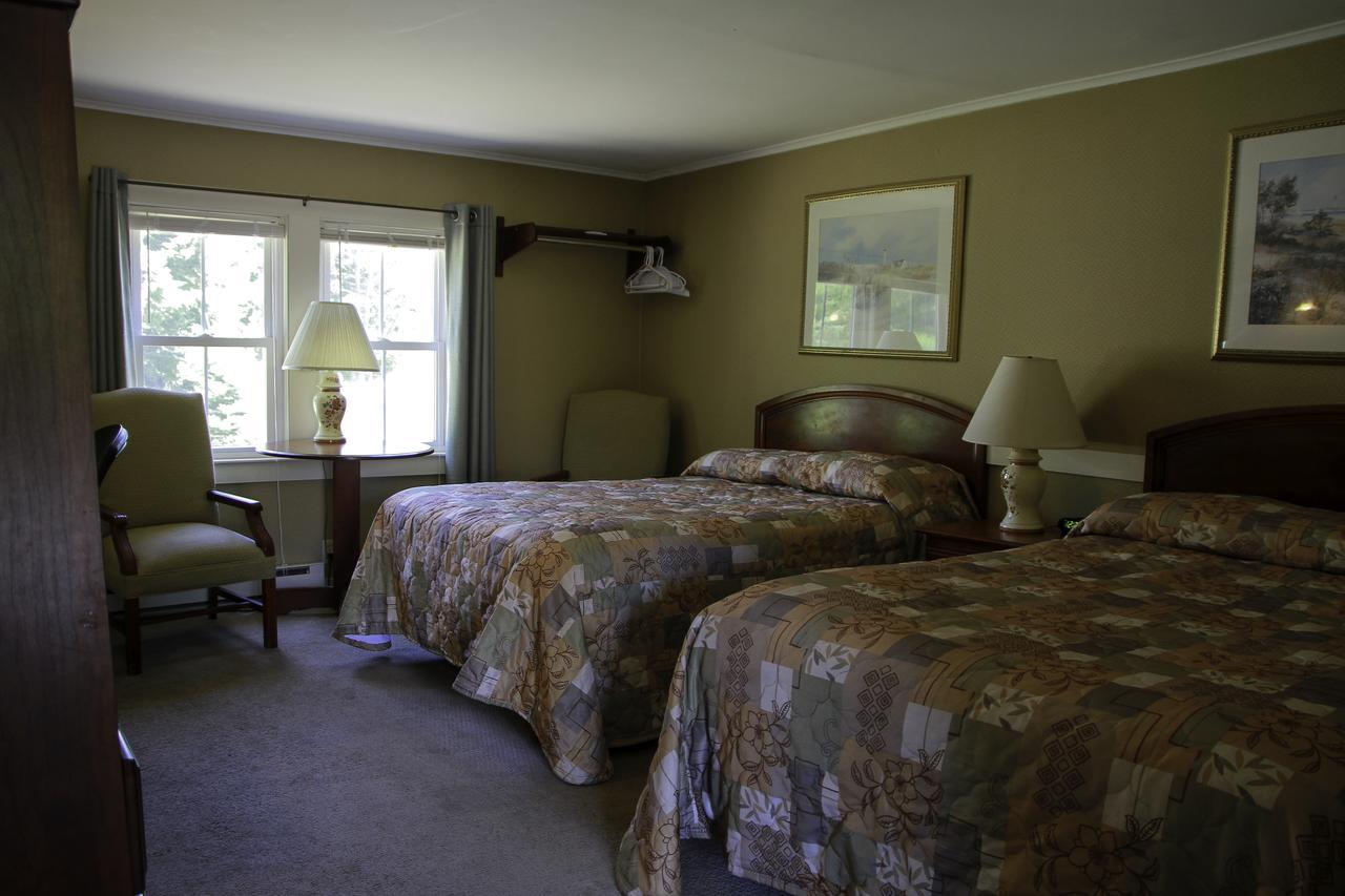 Double Room Two Double Beds Non-Smoking
