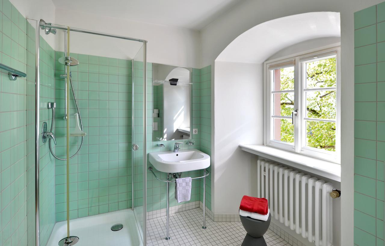 Single Room Shower,695890524:JPEG