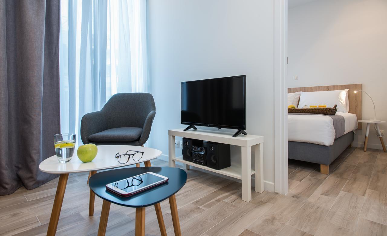 One-Bedroom Apartment,662505630:JPEG