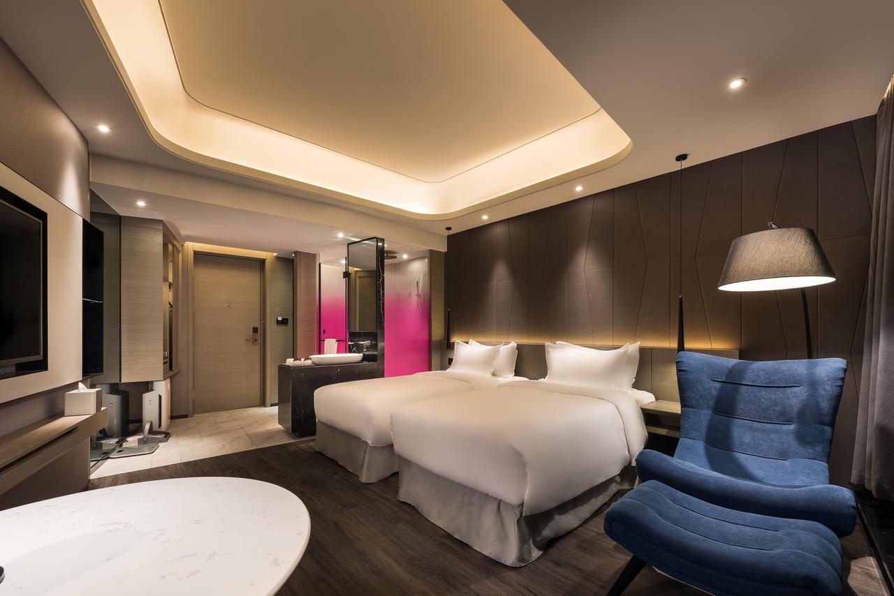 Deluxe Twin Room with City View