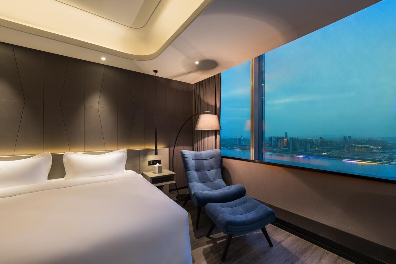 Deluxe King Room with River View