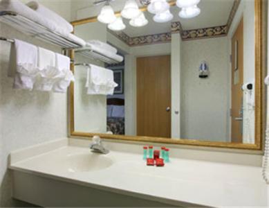 King Studio Suite - Non-Smoking