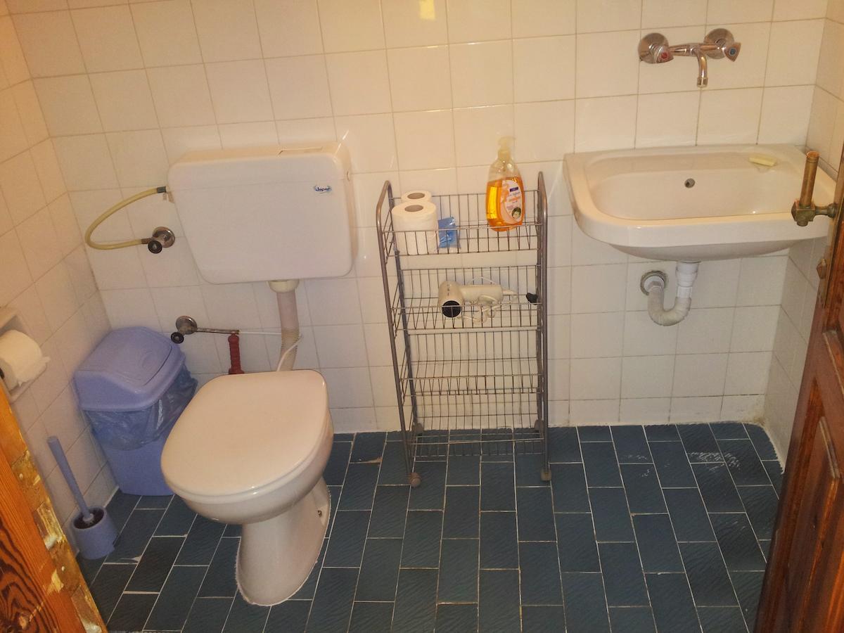 Triple Room Private Bathroom,1726672460:JPEG