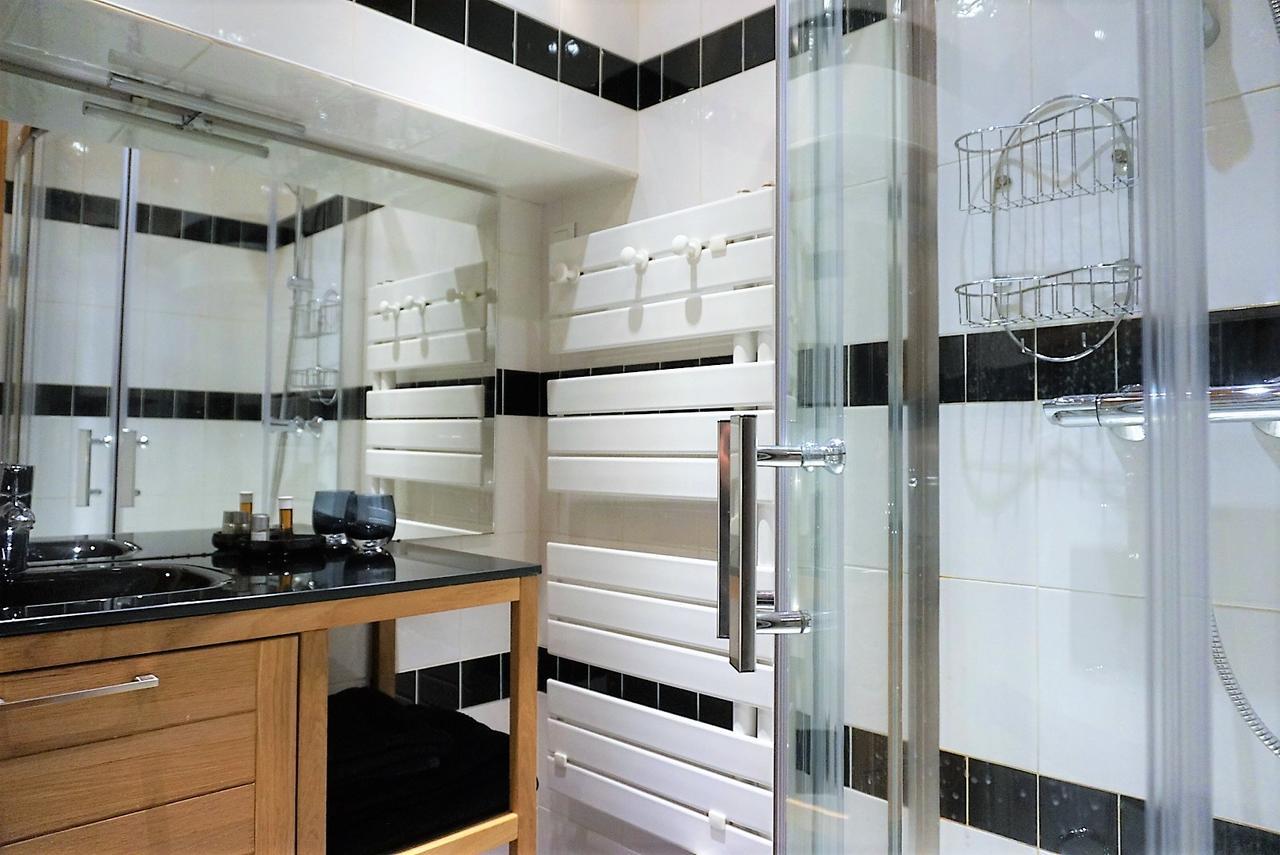 Double Room Private External Bathroom 1
