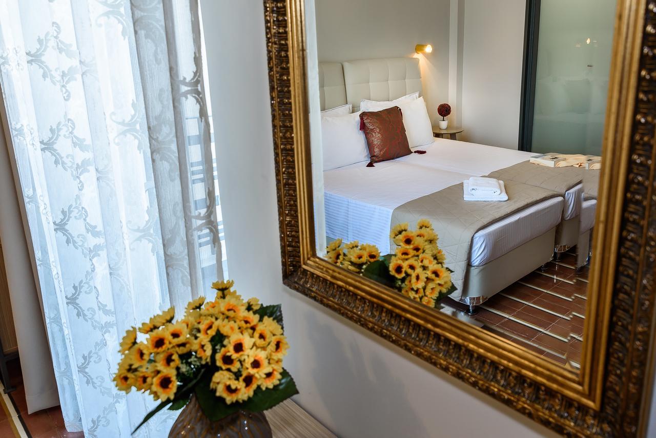 Deluxe Suite Balcony