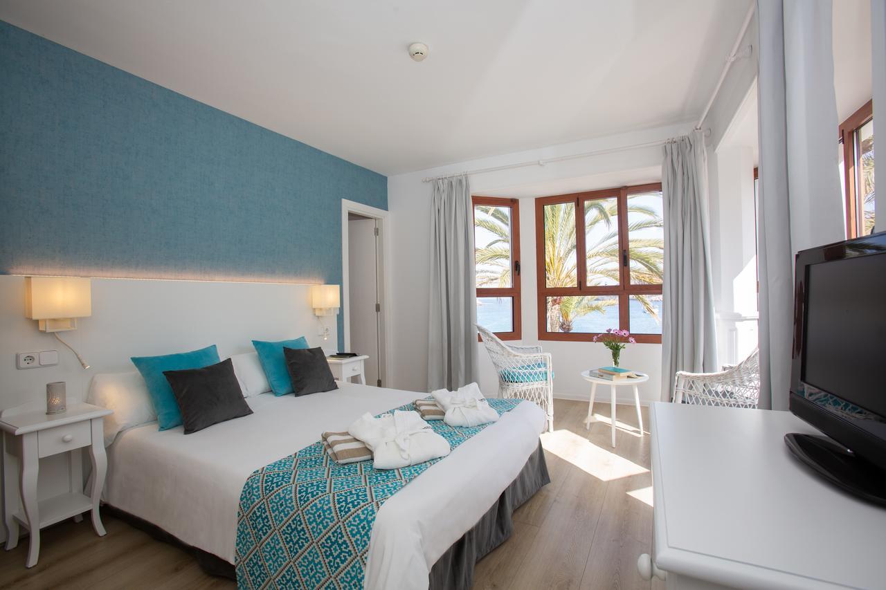 Standard Double or Twin Room with Sea View,663663291:JPEG