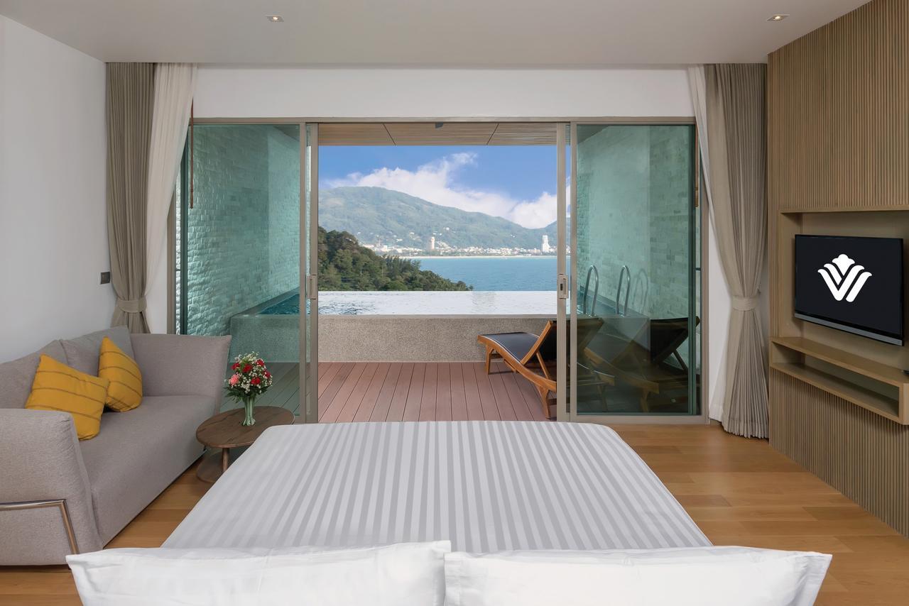 Pool Suite with Sea View