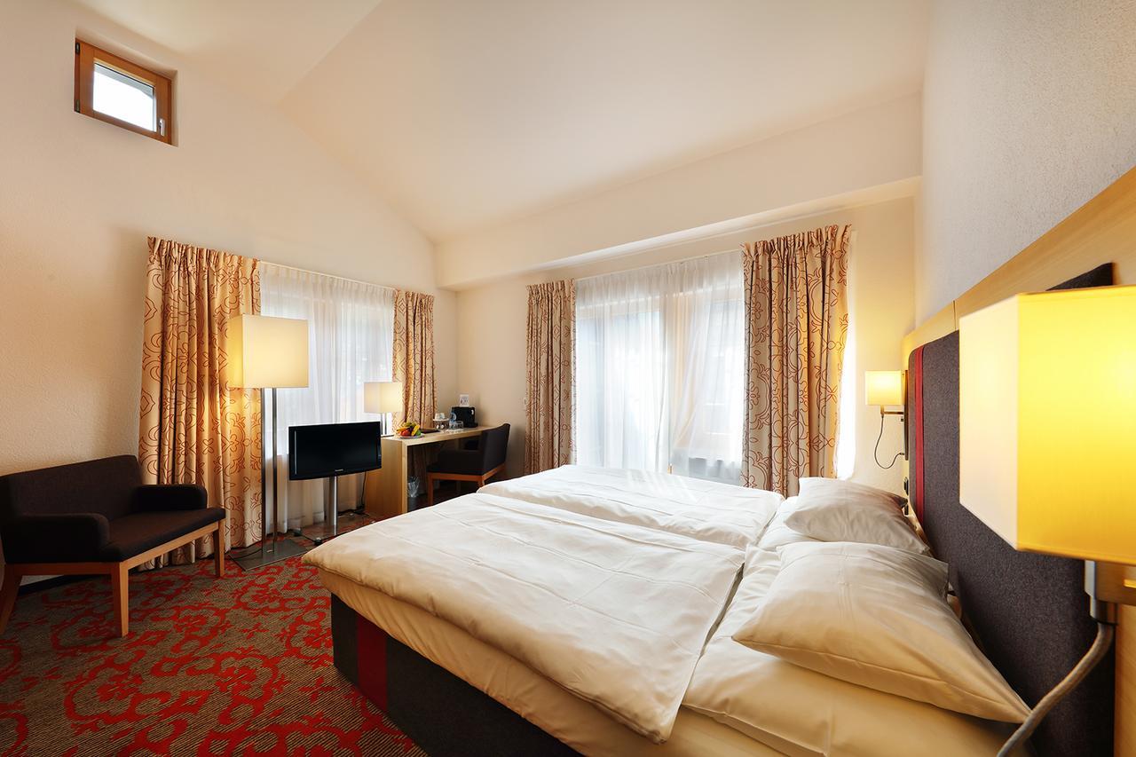 Superior Double Room,663775110:JPEG