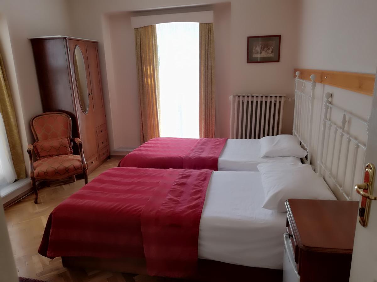 Budget Single Room,663861162:JPEG