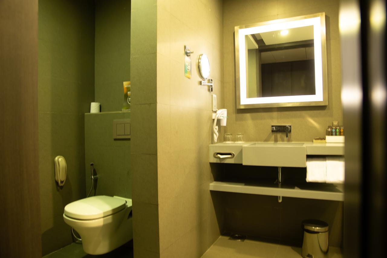 Superior Room 10am to 6pm 6hrs only Mandatory checkout at 6pm No allowed